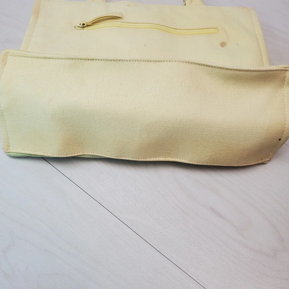 Canvas Tote Bag Embroidered Dog‎ Garden Scene Yellow Handles Snap Closure